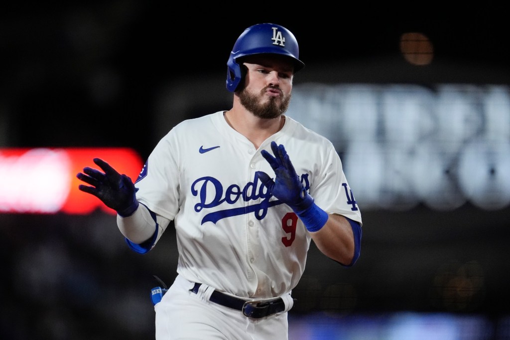 Dodgers agree to trade Gavin Lux to Reds – San Bernardino Sun
