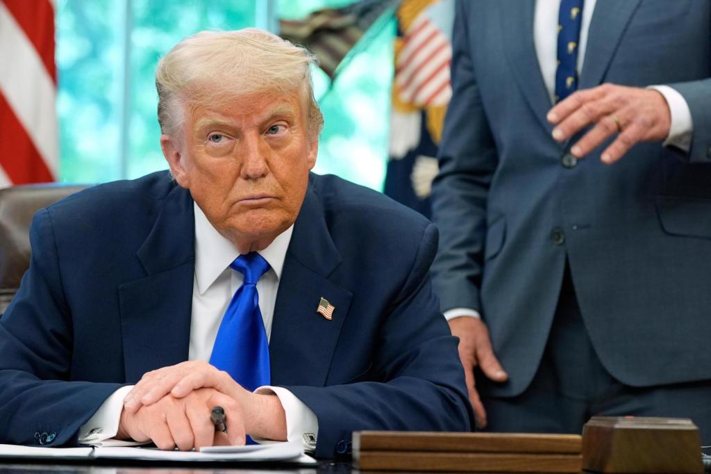 South African leader, Trump to meet after US took in refugees