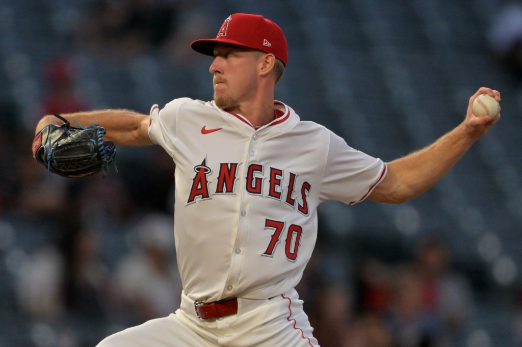 Angels rookie starter Mitch Farris falters in final audition for 2026 – San Bernardino Sun
