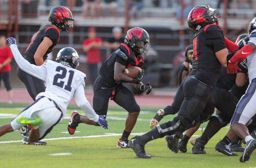 IE Varsity’s previews of the top high school football games Friday, Sept. 26 – San Bernardino Sun