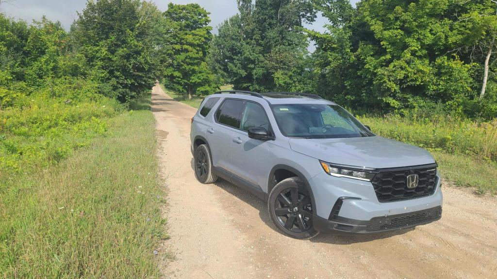 Global carmakers brace for production cuts on chip shortage – San Bernardino Sun