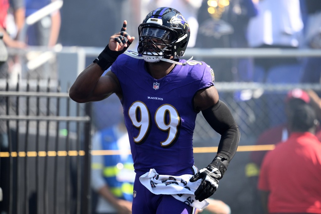 Chargers expect new addition Odafe Oweh to play Sunday vs. Dolphins – San Bernardino Sun