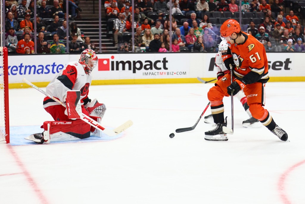 Ducks can’t keep up with unbeaten Hurricanes – San Bernardino Sun