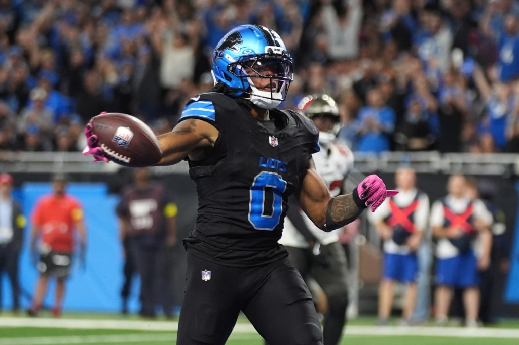 Jahmyr Gibbs’ big night helps Lions knock Bucs from top of NFC – San Bernardino Sun