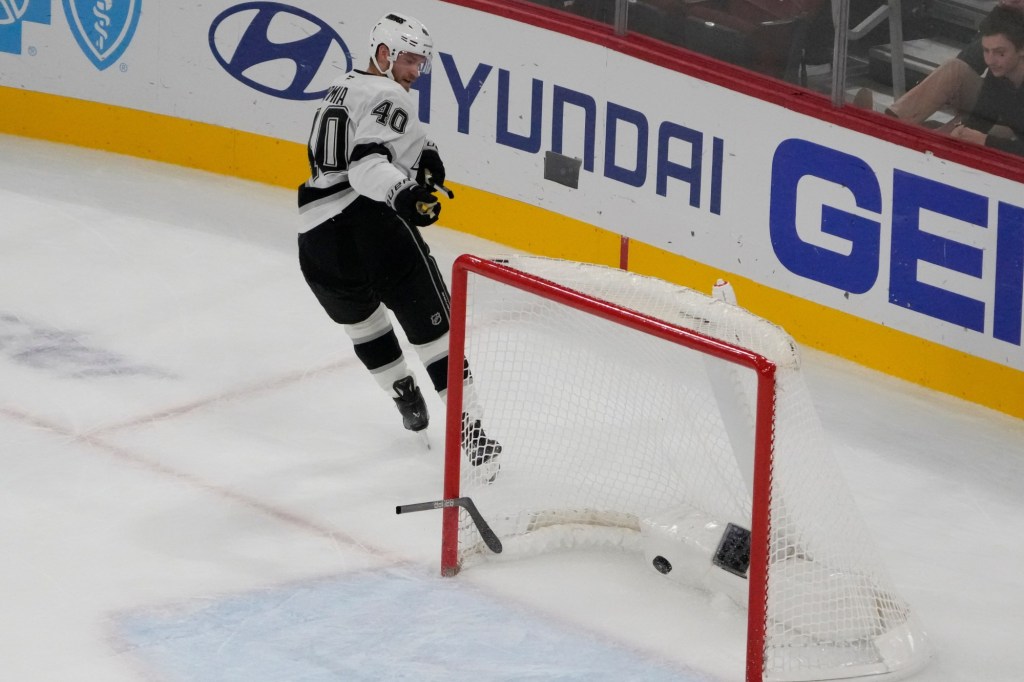 Kings earn road win over Blackhawks – San Bernardino Sun