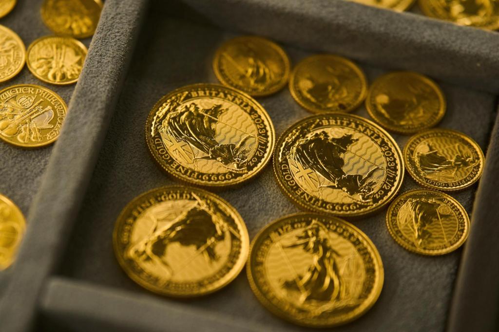 Gold futures rise above $4,000 per ounce for the first time