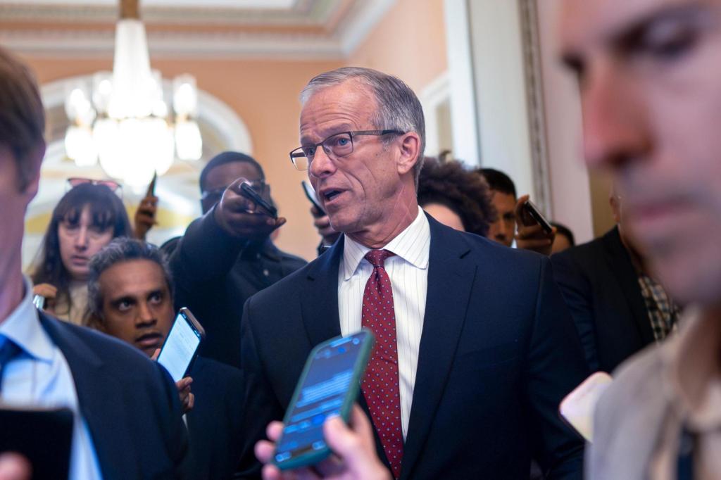 Senate Republicans head to the White House in a show of unity