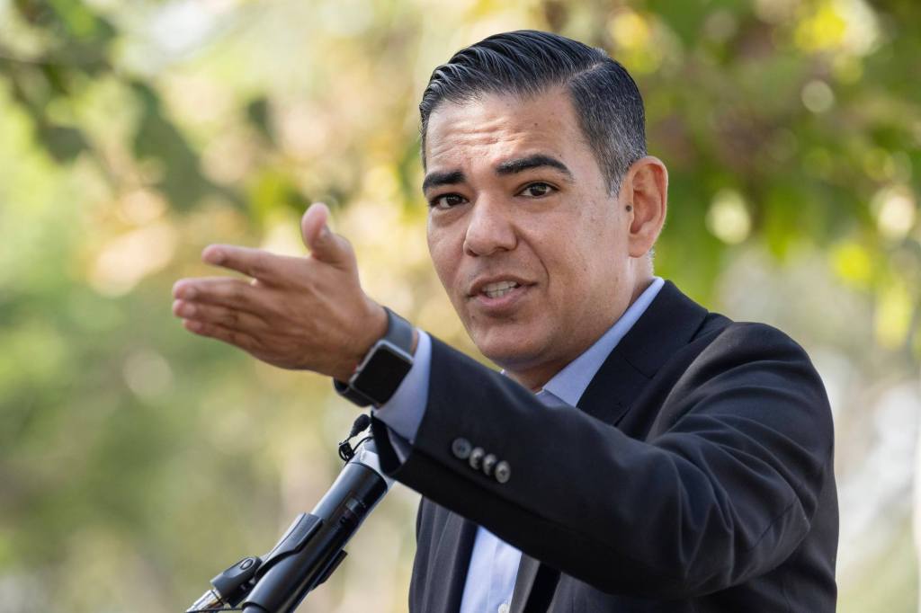 LA will host a congressional hearing on immigration detentions, Rep. Robert Garcia says – San Bernardino Sun