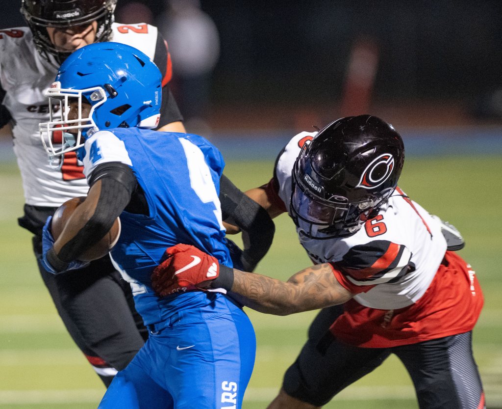 Centennial football team scores final 11 points to ward off upset bid by Norco – San Bernardino Sun