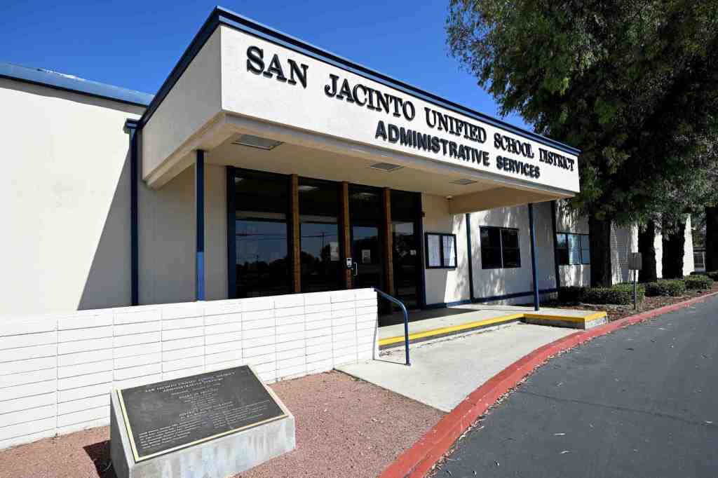 A grave dancing teacher tests the First Amendment in San Jacinto public schools – San Bernardino Sun