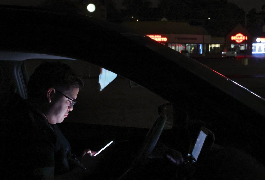 One man’s ICE watchdog work in a Chicago suburb – San Bernardino Sun