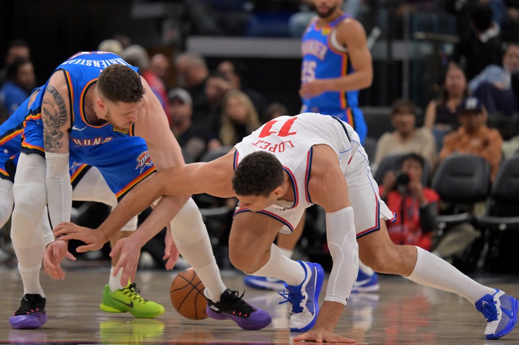 Clippers’ Tyronn Lue preaches patience after uneven start – San Bernardino Sun