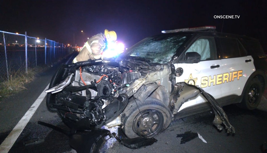 Riverside County sheriff’s patrol car, uninvolved vehicle collide during pursuit in Perris – San Bernardino Sun