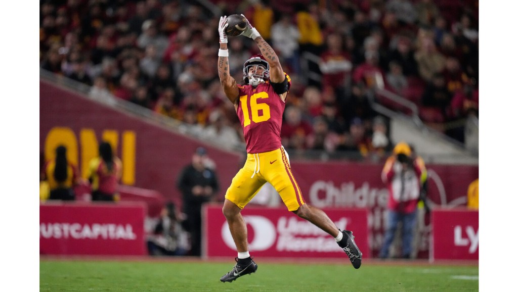 USC pulls off fake punt against Northwestern with a jersey switch – San Bernardino Sun