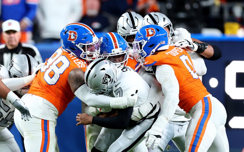 Broncos edge Raiders behind stingy defense for 8-2 start – San Bernardino Sun