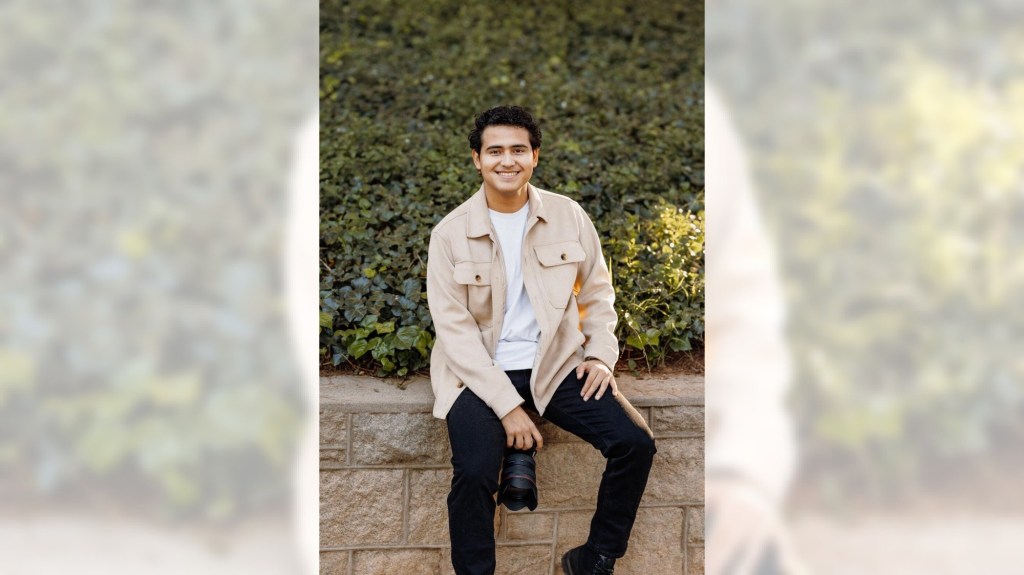 OC photographer, on his way to shoot a wedding, is deported to El Salvador instead – San Bernardino Sun