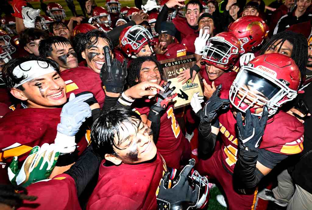 Hillcrest and Valley View football teams turn attention to CIF State playoffs – San Bernardino Sun