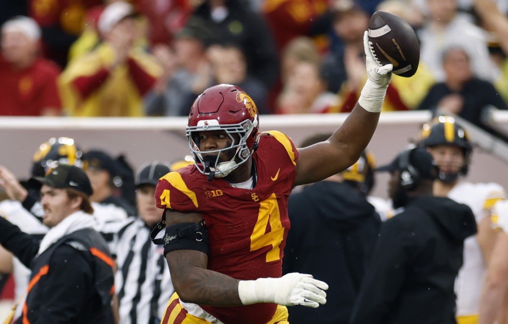 USC DE Jahkeem Stewart played through stress fracture, won’t be available for Alamo Bowl – San Bernardino Sun